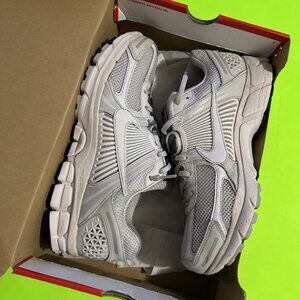 Nike Zoom Vomero 5 vast Grey/ White Men’s Size 11.5